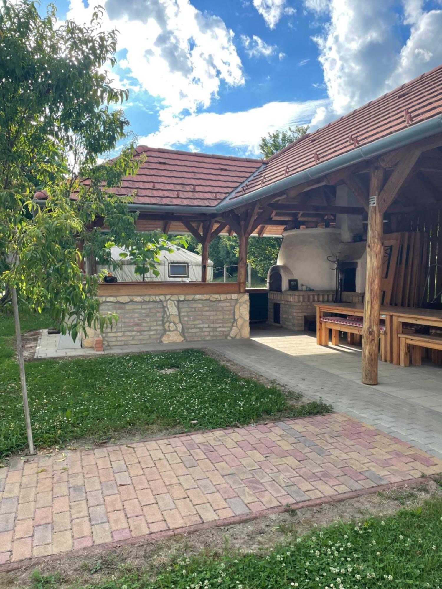 Nomad Jurta Zalakaros Mellett Hotel Zalamerenye Exterior photo
